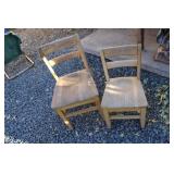 LOT OF TWO WOOD CHILDRENS CHAIRS LOT OF TWO WOOD CHILDRENS CHAIRS