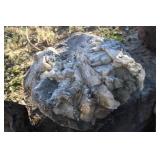 LARGE QUARTZ LANDSCAPE ROCK