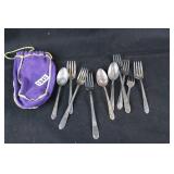LOT OF ROGERS BROS SILVER PLATED SILVERWARE LOT OF ROGERS BROS SILVER PLATED SILVERWARE