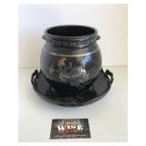 Black glass pot