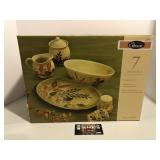 Seven piece thanksgiving set