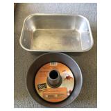 Angel foot cake pan and aluminum pan