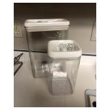 Kitchen storage containers