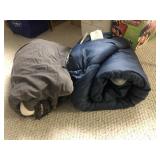 2 sleeping bags
