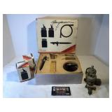Airbrush kit with regulator