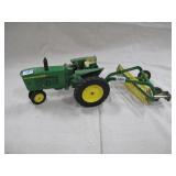 John Deere 3020 Tractor /Hay Rake
