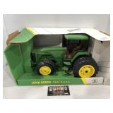 1/16  John Deere 8400 Ertl