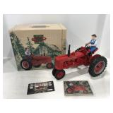 1/16 Farmall H Ertl