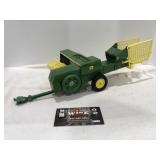 1/16 John Deere Baler