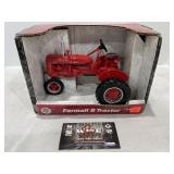 Farmall B tractor, diecast metal, Ertl, 1/16th