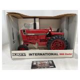 Ertl, international 966 tractor, 1/16 scale,