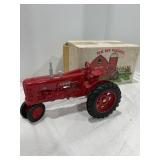 Farmall 300 the toy farmer