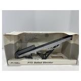 PTO belted elevator, 1/32 scale, diecast metal,