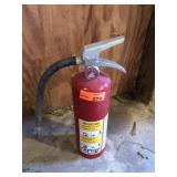 Fire extinguisher (charged)