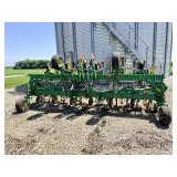 John Deere 845 Field Cultivator