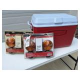 Rubbermaid cooler & 2-tow light kits new