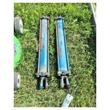 2-hyd cylinders