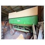 Huskee gravity wagon on electric wheel gear