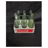 METAL COCA COLA DRINK CARRIER W/6 VINTAGE BOTTLES