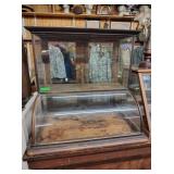 GLASS TOP 2 TIER DISPLAY CASE