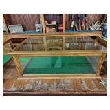 TABLE TOP DISPLAY CASE