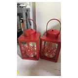 2 red lanterns