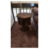 Octagon table