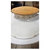 Temp tation serving bowls with wood top and