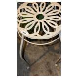 Metal flower stand