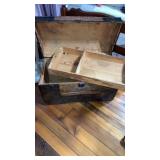 Trunk with tray