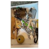 2 drawers utensils