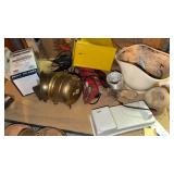 Flower pots/ contents of shelf