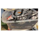 Tote of bags/ lid