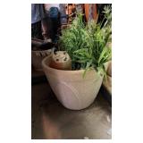 Flower pot