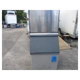 Ice Maker with Bin