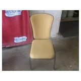 Bid x 4 : Nice Cushioned Dining Chairs