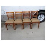 Bid x 4 : Very Nice Cushioned Dining Chairs