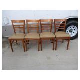 Bid x 4 : Very Nice Cushioned Dining Chairs