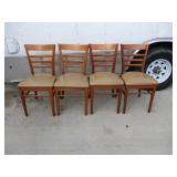 Bid x 4 : Very Nice Cushioned Dining Chairs