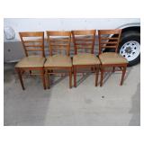 Bid x 4 : Very Nice Cushioned Dining Chairs