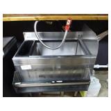 30" Jockey Ice Box w/Dispenser Nozzle & Speed Rai