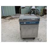 Alto-Shaam Half size Holding Cabinet w/ Heat Lamps