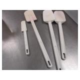 Bid X 4 : Misc Kitchen Utensils