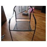 Bid X 4 : Patio Chairs