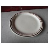 Bid x 9 : 9" Ceramic Plates