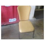 Bid x 4 : Nice Cushioned Dining Chairs