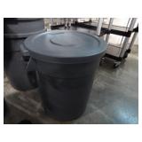New 20 Gal Trash Can With Lid