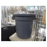 New 10 Gal Trash Can With Lid