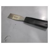 Bid X 8 : New Putty Knife 1-1.25"