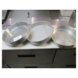 Lot of 3 Round Cake Pans